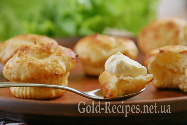 Повітряні сирники з манкою в духовці 