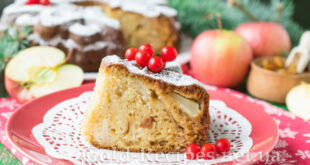 Яблучний пиріг на кефірі з манкою