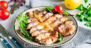 Скумбрія запечена в духовці шматочками з соєвим соусом