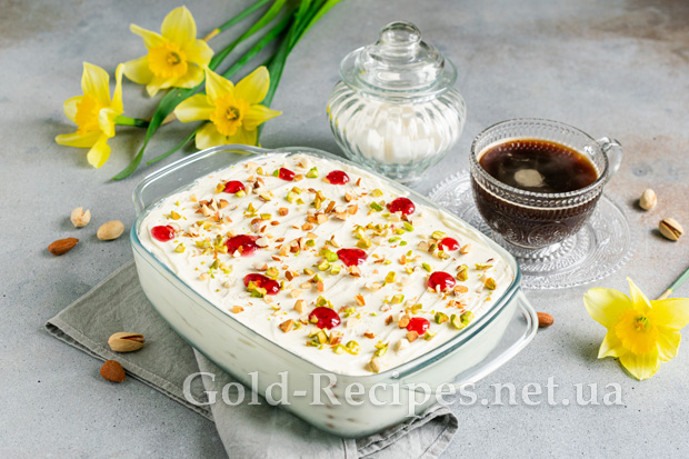 Торт без випічки з печива і вершковим кремом