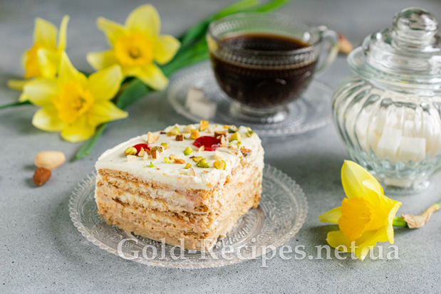 Торт без випічки з печива і вершковим кремом