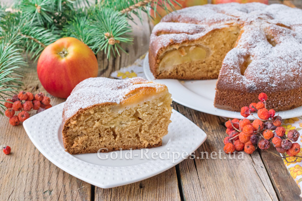 Яблучний пиріг на кефірі (дуже пухкий і смачній!)