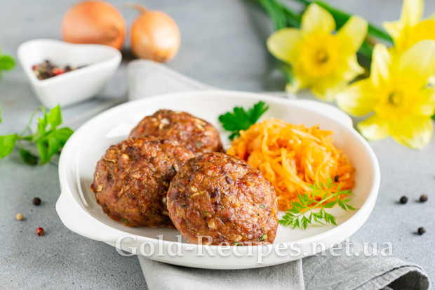 Котлети в духовці (ніжні, соковиті та дуже смачні!)